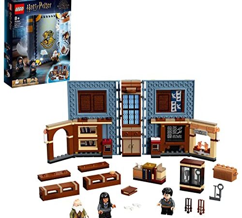 LEGO 76385 Harry Potter Momento Hogwarts: Clase de Encantamientos, Libro de Juguete Coleccionable, Set Portátil, Estuche de Viaje